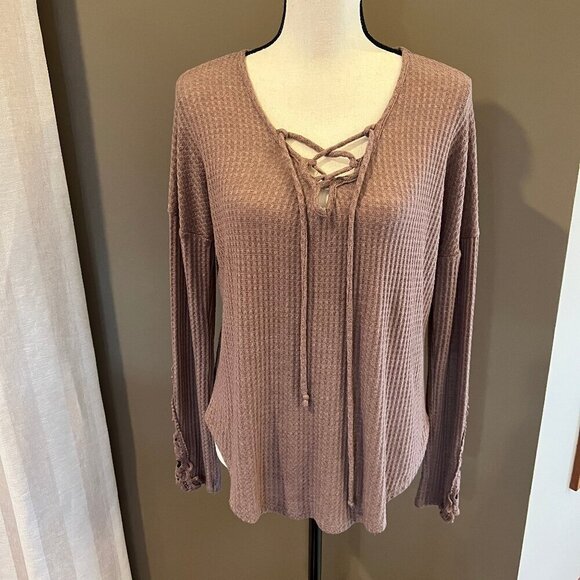 Women's Mocha long sleeve waffle, beautiful detail sleeve, Size Large - Picture 1 of 7